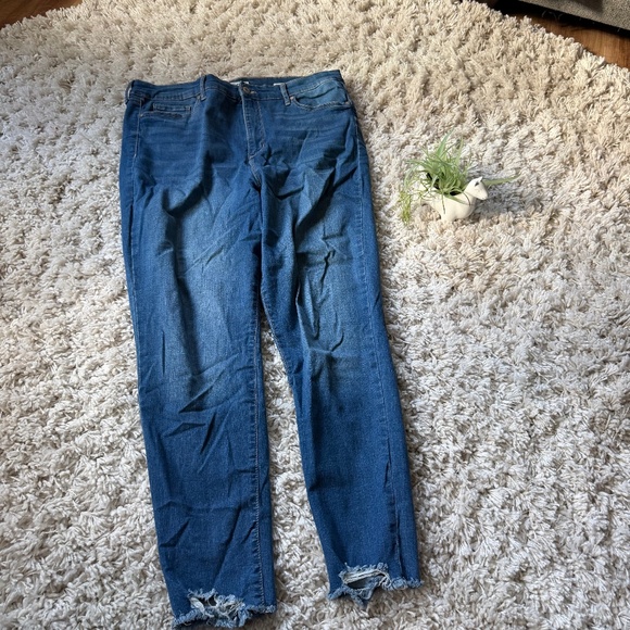 sofia by sofia vergara Denim - Trendy Sofia by Sofia Vergara Ripped Hem Blue plus size denim Jeans skinny jeans